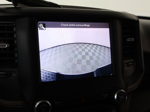 Used 2020 RAM 2500 Tradesman w/ Chrome Appearance Group AWD/4WD image 6
