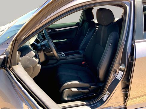 Used 2019 Honda Civic Sport image 8