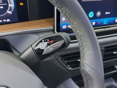 New 2026 Volkswagen Tiguan SEL R-Line image 19