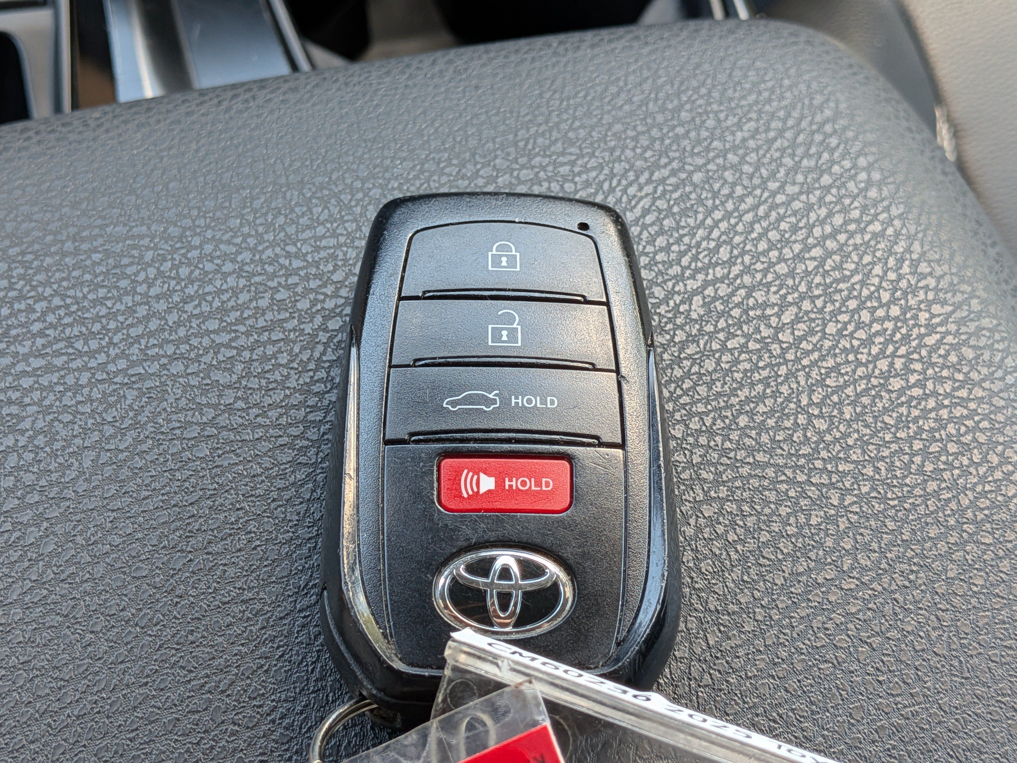 Used 2025 Toyota Camry SE FWD image 33