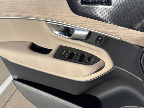 New 2026 Volvo XC90 B6 Ultra image 17