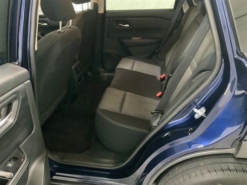 Used 2024 Nissan Rogue SV image 15