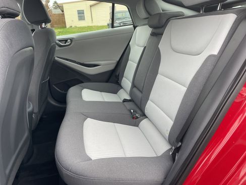 Used 2020 Hyundai Ioniq SEL image 22