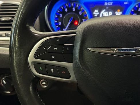Used 2019 Chrysler 300 Touring w/ Sport Appearance Package image 14