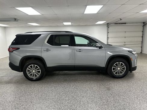 Used 2023 Chevrolet Traverse LT AWD/4WD image 9