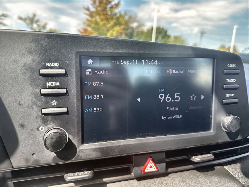 Used 2025 Hyundai Elantra Sport FWD image 18