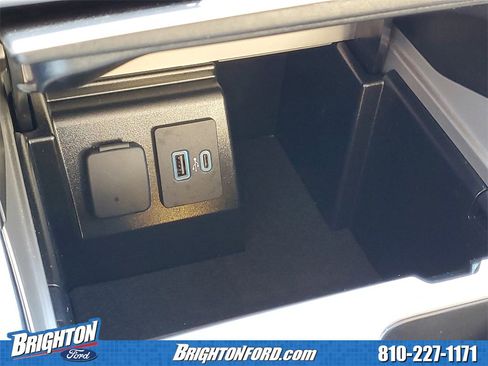 Used 2023 Ford Explorer XLT w/ Equipment Group 202A image 25