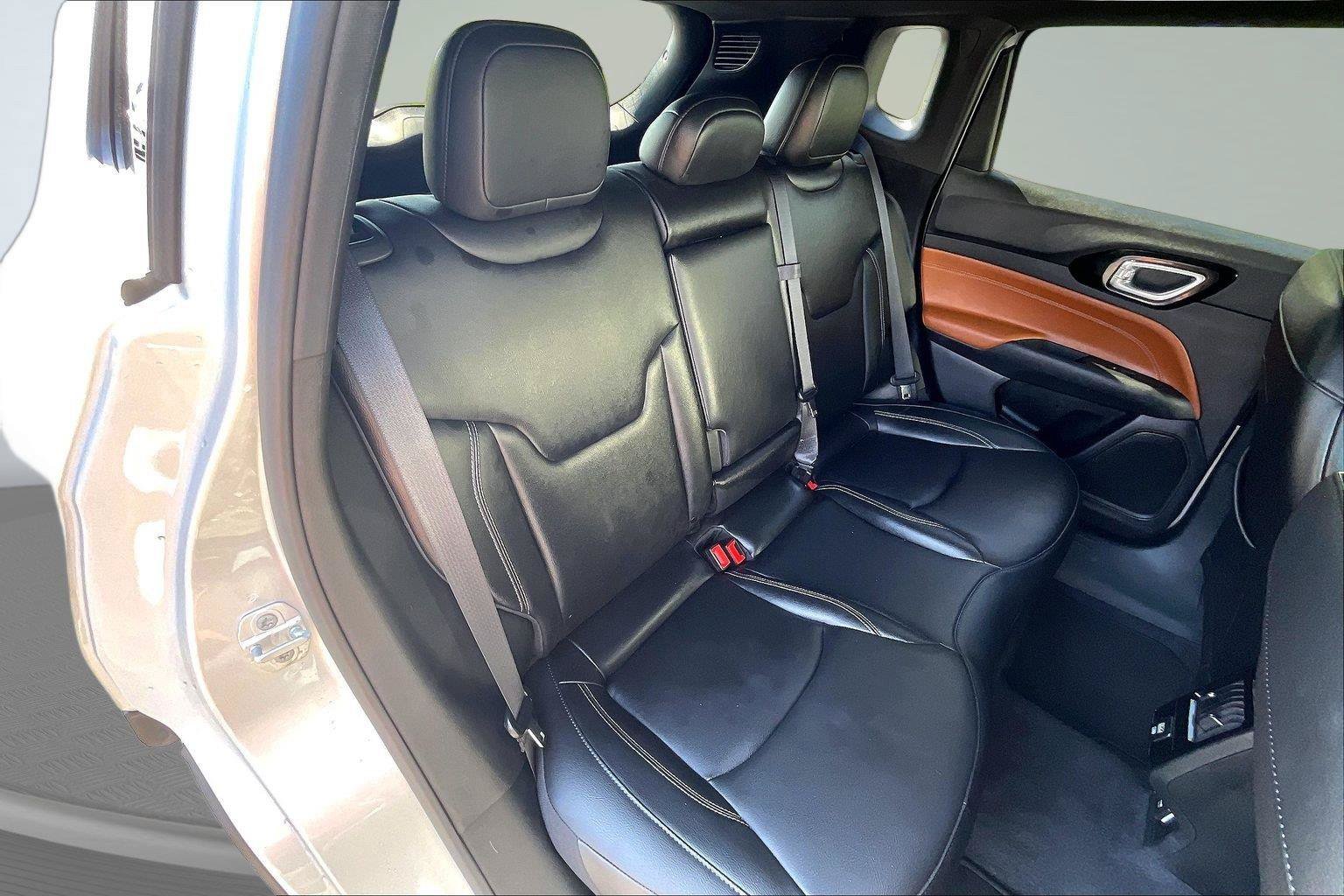 Used 2025 Jeep Compass Limited AWD/4WD image 26