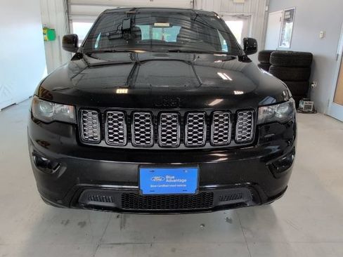 Used 2021 Jeep Grand Cherokee Laredo X AWD/4WD image 8