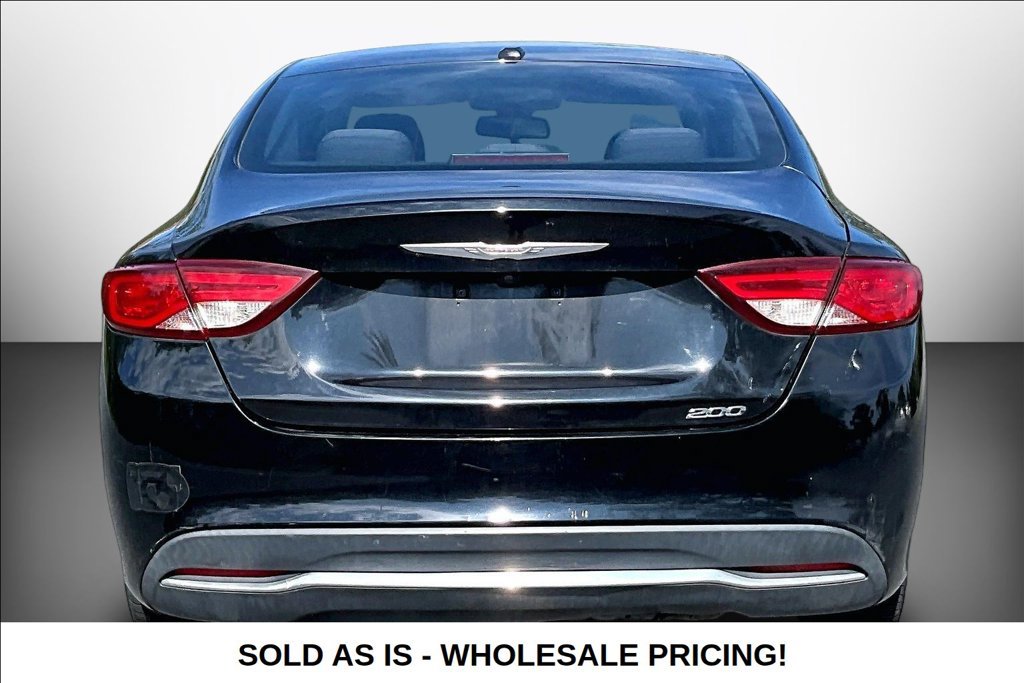 Used 2015 Chrysler 200 Limited FWD image 5