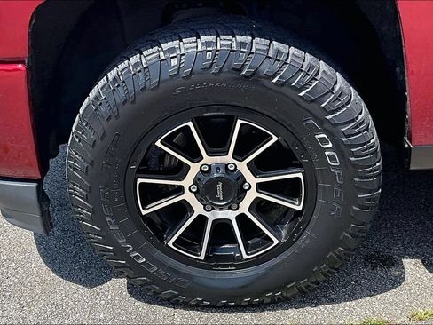 Used 2018 Chevrolet Silverado 1500 LT w/ Texas Edition AWD/4WD image 8