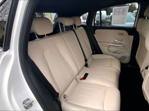 Used 2026 Mercedes-Benz GLA 250 4MATIC image 16