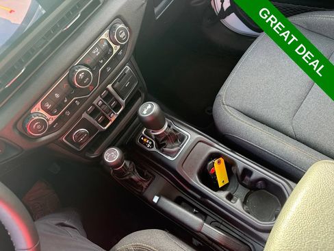 Used 2025 Jeep Wrangler Unlimited Sport AWD/4WD image 24