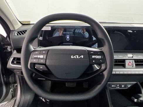 New 2026 Kia K4 LXS image 17