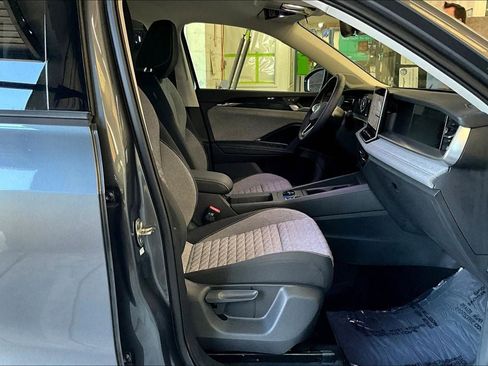 New 2025 Volkswagen Tiguan S image 6