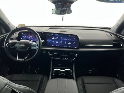 Used 2024 Chevrolet Traverse LT w/ Enhanced Driving Package FWD image 14