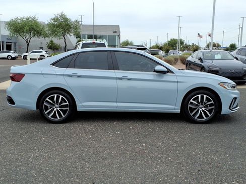 Certified 2026 Volkswagen Jetta SE FWD image 8