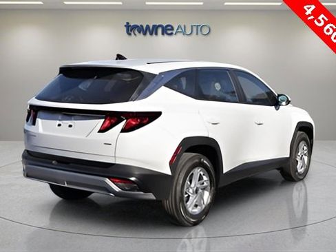 Used 2025 Hyundai Tucson SE image 5