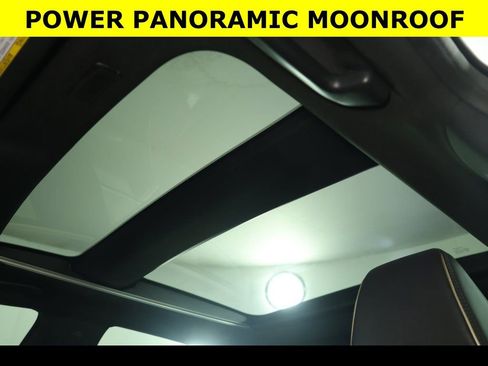 Used 2023 Toyota Crown Limited image 3