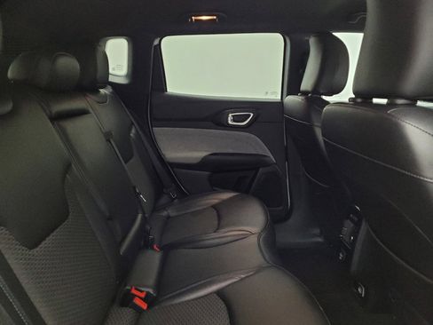 Used 2024 Jeep Compass Latitude image 19