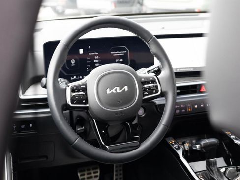 Used 2025 Kia Sorento SX Prestige image 10