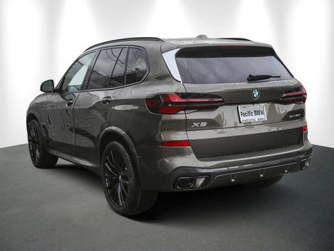New 2026 BMW X5 sDrive40i w/ M Sport Package image 4