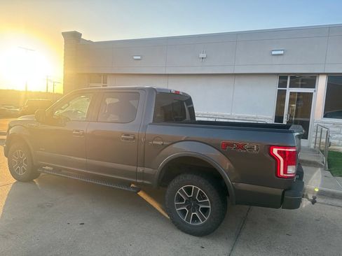 Used 2017 Ford F150 XLT w/ Equipment Group 302A Luxury AWD/4WD image 6