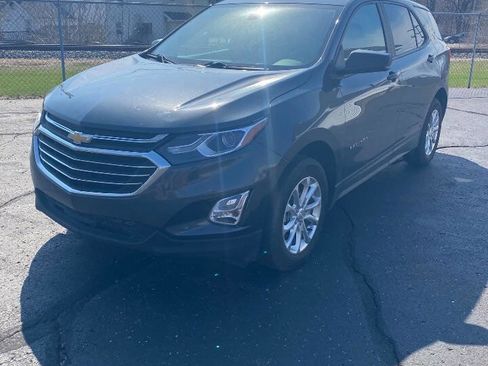 Used 2021 Chevrolet Equinox LS w/ LS Convenience Package image 1