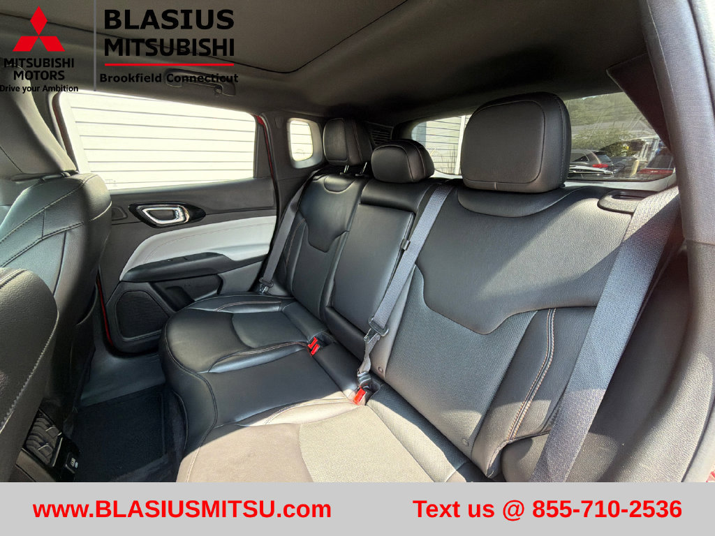 Used 2023 Jeep Compass Limited w/ Sun and Sound Group AWD/4WD image 39