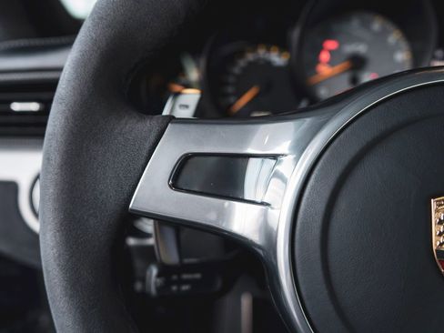 Used 2015 Porsche 911 GT3 RWD image 18
