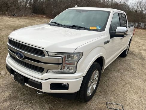 Used 2018 Ford F150 Platinum w/ Equipment Group 701A Luxury image 5