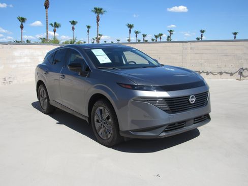 Used 2025 Nissan Murano SL AWD/4WD image 2