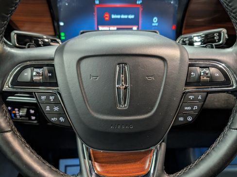 Used 2023 Lincoln Navigator L Reserve image 21