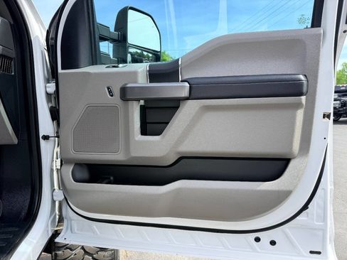 Used 2018 Ford F250 XLT w/ XLT Value Package image 36