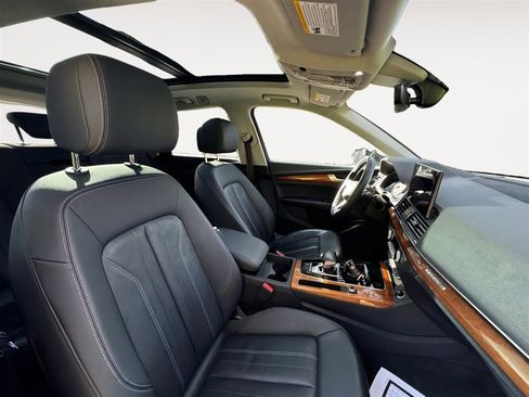 Used 2023 Audi Q5 2.0T Premium image 25