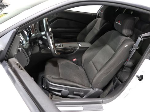 Used 2013 Ford Mustang GT RWD image 57
