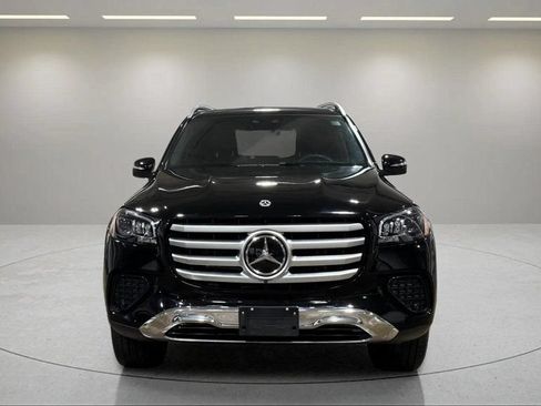 Used 2025 Mercedes-Benz GLS 450 4MATIC image 21