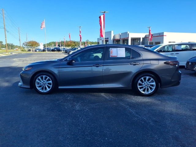 Used 2023 Toyota Camry LE FWD image 3