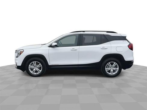 Used 2024 GMC Terrain SLE w/ Driver Convenience Package FWD image 5