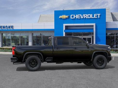 New 2026 Chevrolet Silverado 2500 ZR2 w/ LPO, Dark Essentials Package AWD/4WD image 5