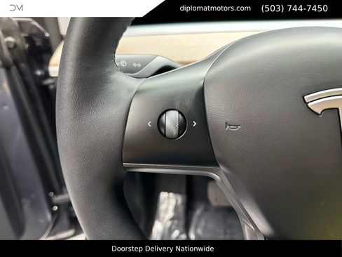 Used 2023 Tesla Model Y Long Range image 28