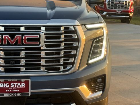 New 2026 GMC Yukon XL Denali w/ Denali Reserve Package image 9