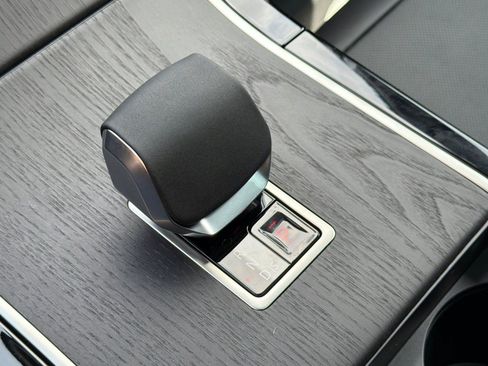 New 2026 Land Rover Range Rover Velar S AWD/4WD image 28