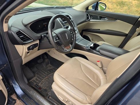 Used 2019 Lincoln Nautilus Reserve w/ Cargo Utility Package AWD/4WD image 25
