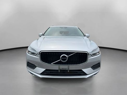 Used 2019 Volvo XC60 T5 Momentum w/ Multimedia Package AWD/4WD image 2