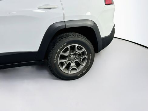 Used 2022 Jeep Cherokee Trailhawk w/ Trailer Tow Group image 28