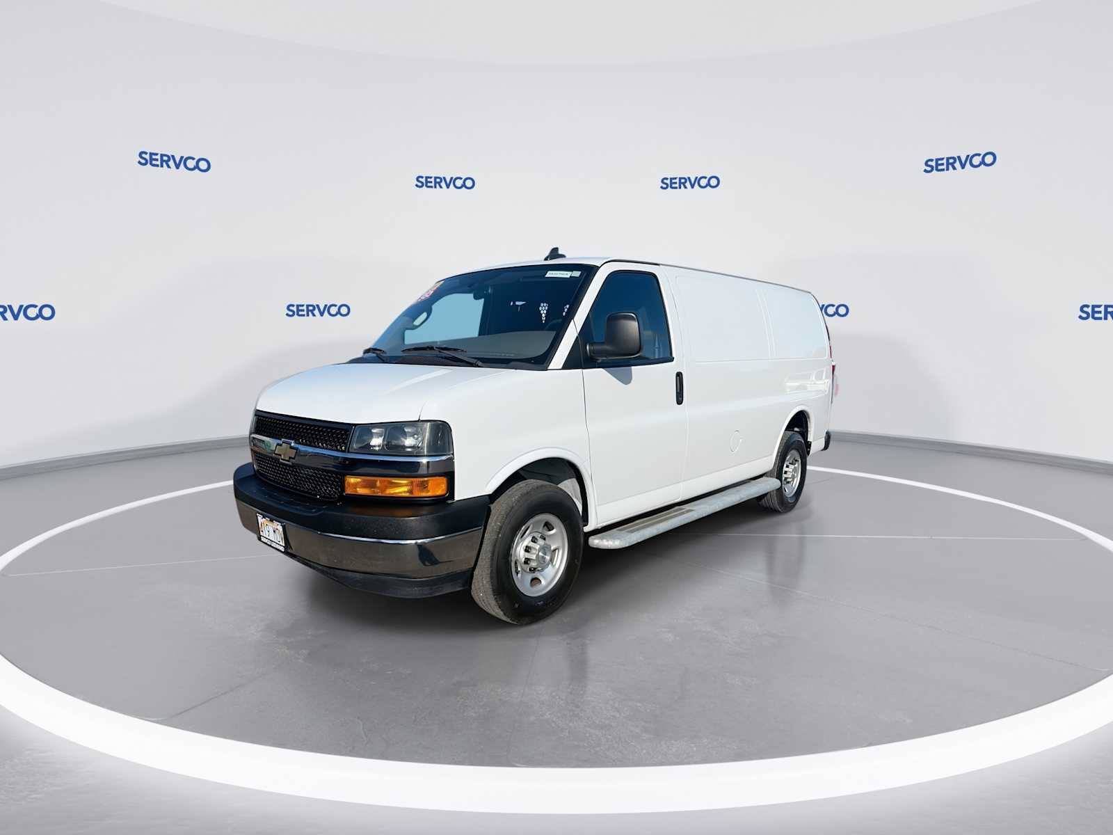 Used 2023 Chevrolet Express 2500 w/ Driver Convenience Package RWD image 4