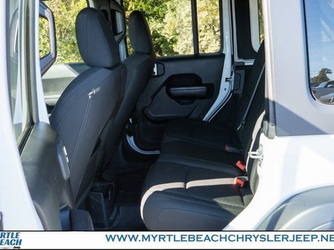 Used 2018 Jeep Wrangler Unlimited Sport S image 14