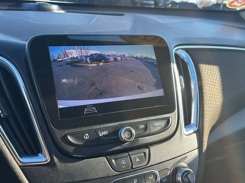 Used 2020 Chevrolet Malibu LT image 22