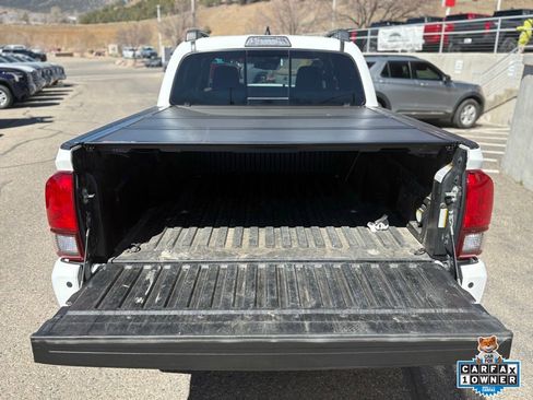 Used 2019 Toyota Tacoma TRD Sport w/ Technology Package image 8